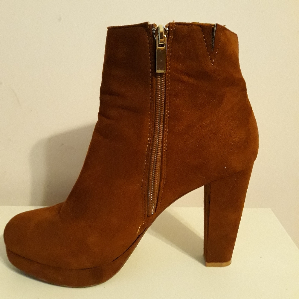 Brown chunky heel ankle boot
